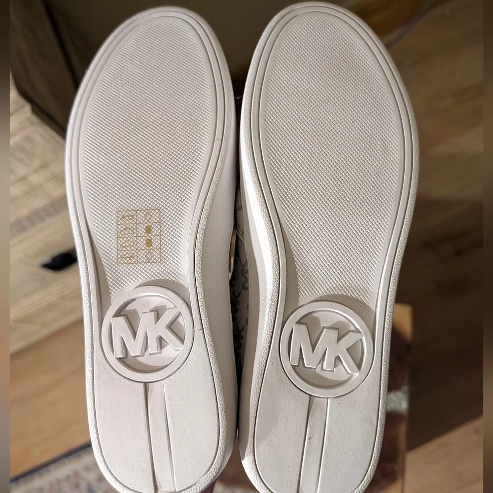 Michael Kors Teddi Sig Logo PVC Canvas Slip-on Sneakers sz 8.5 Grey on White - Picture 8 of 13